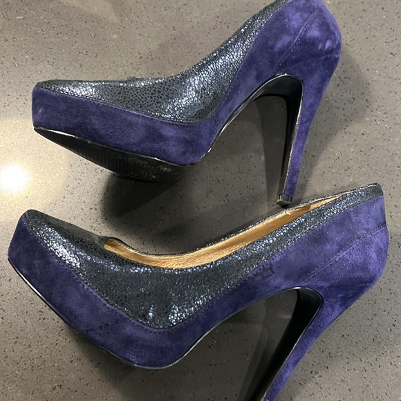 Womens bcbg high heels size 5 1/2 - Picture 2 of 4